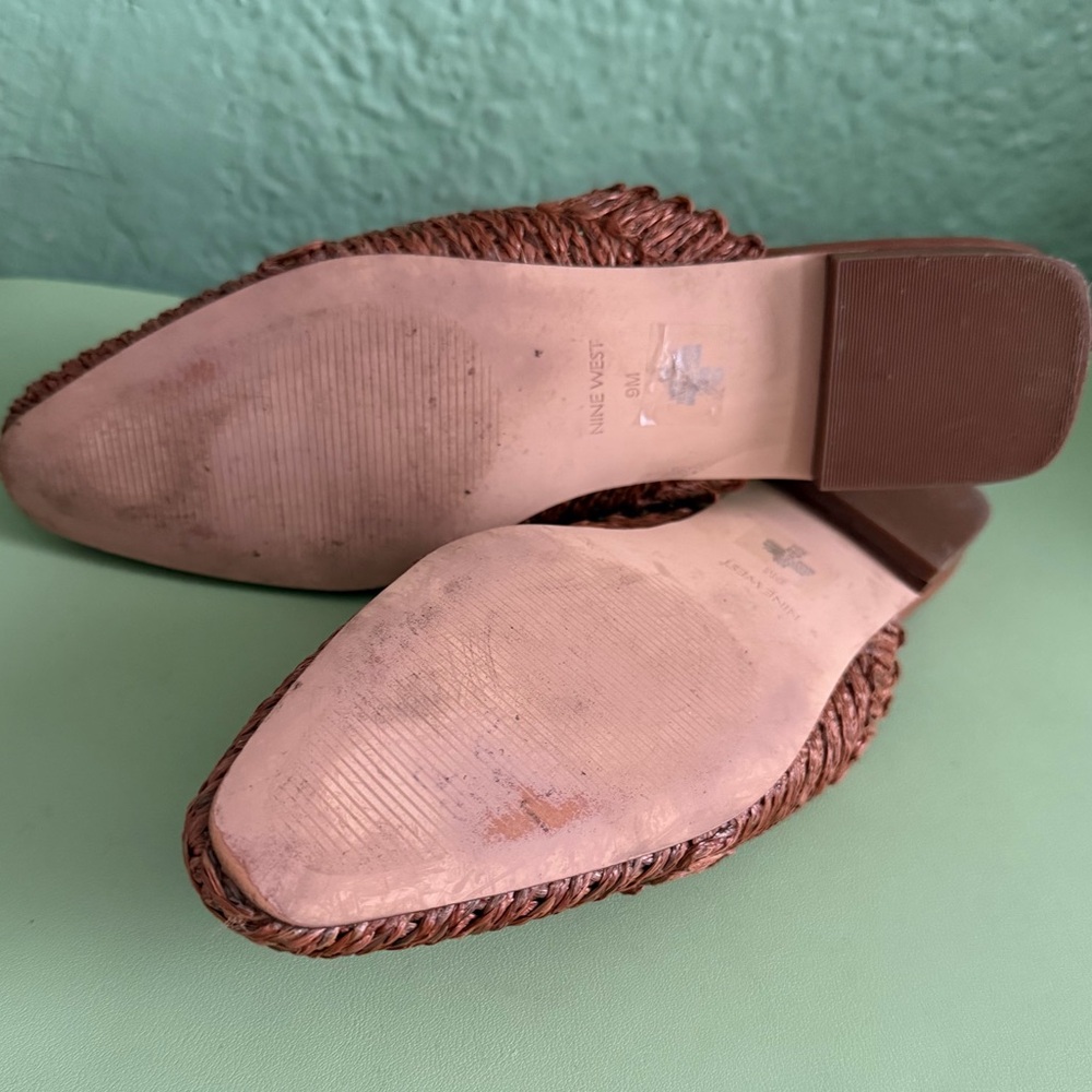 Nine West Campton Almond Toe Casual Slip-On Flat Mules Sz 9 - Picture 6 of 7